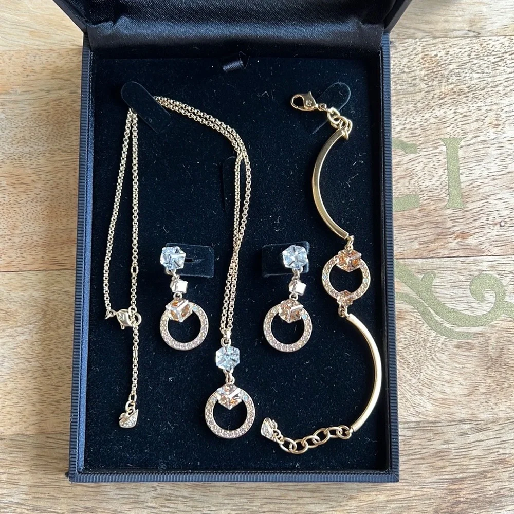 Swarovski set - Picture 4 of 8